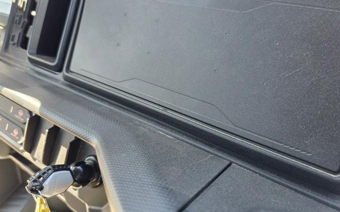 2026 Can-Am Defender MAX XT HD11