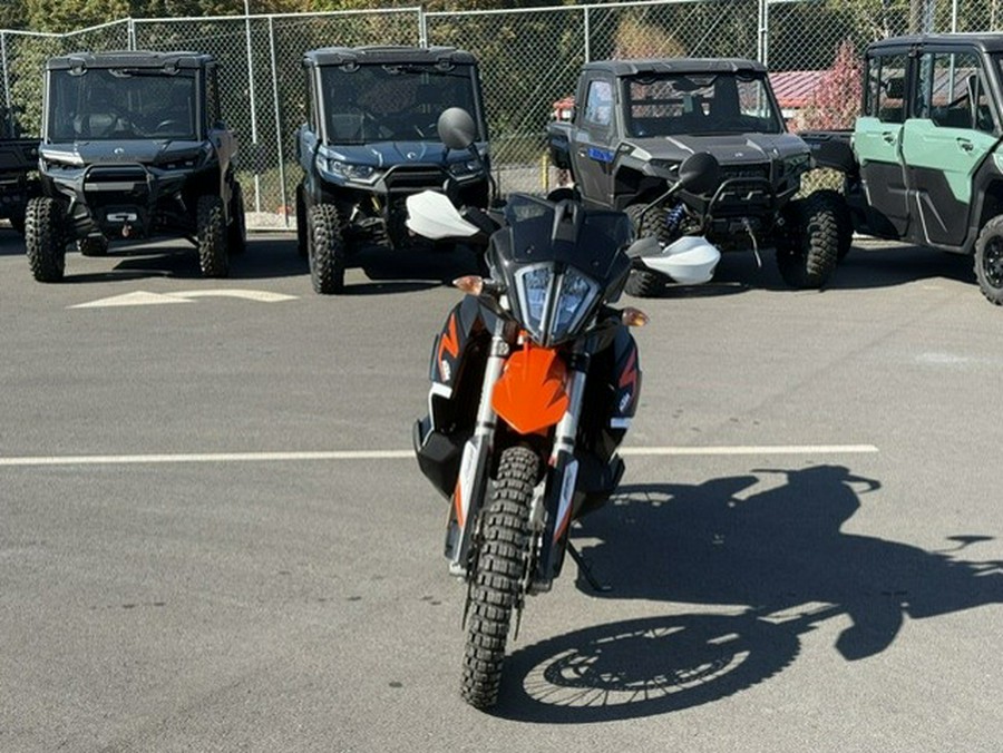 2021 KTM Adventure 890 R