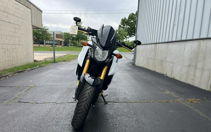 2021 Suzuki GSX-S750ZAM1