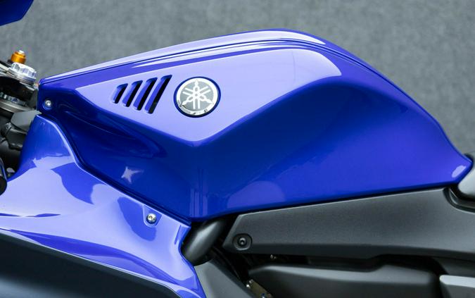 2023 YAMAHA YZFR7 700 W/ABS