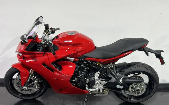 2024 Ducati Supersport 950 Red