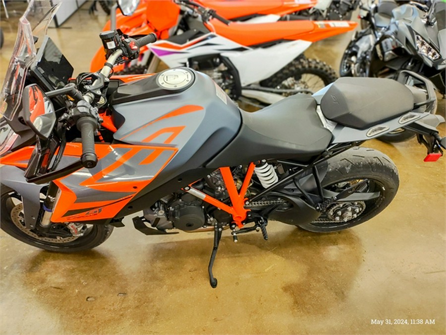 2023 KTM 1290 Super Duke GT