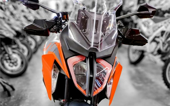 2023 KTM 1290 Super Duke GT