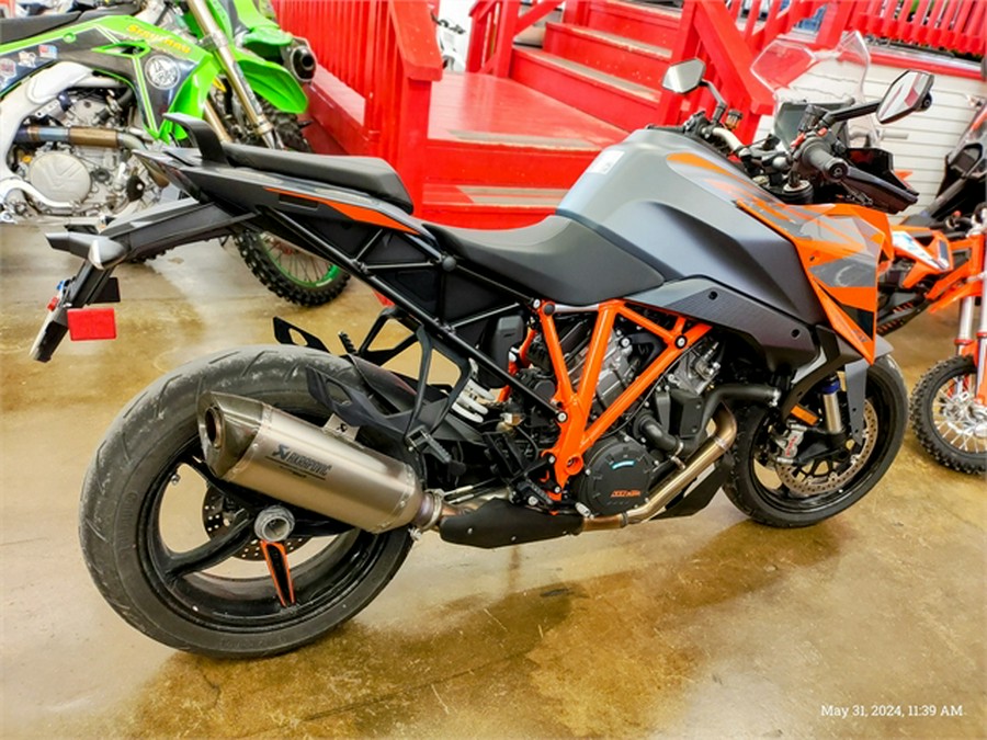 2023 KTM 1290 Super Duke GT