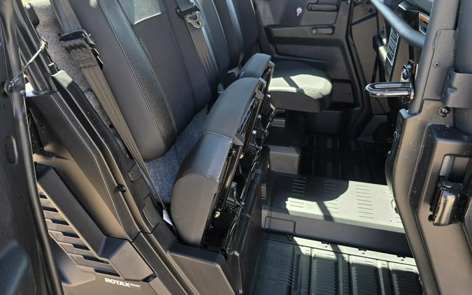 2026 Can-Am Defender MAX XT CAB HD11