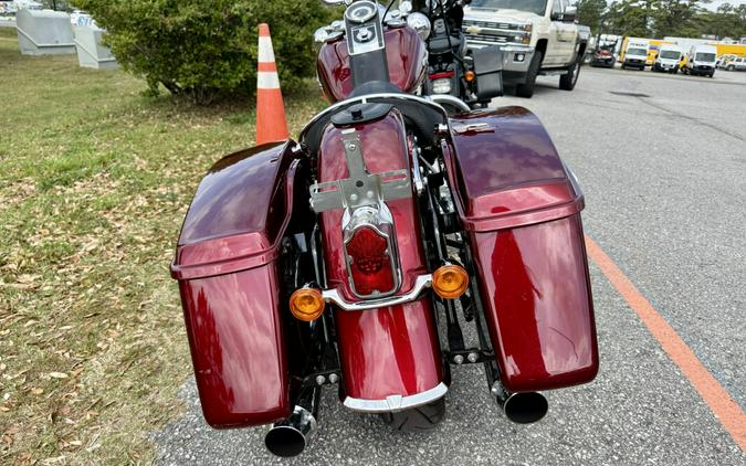 2017 Softail® Deluxe FLSTN