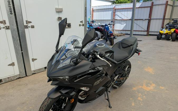 2026 Kawasaki Ninja® 500 ABS
