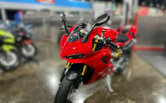 2026 Ducati PANIGALE V2 S