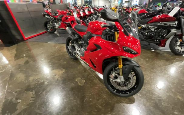 2026 Ducati PANIGALE V2 S
