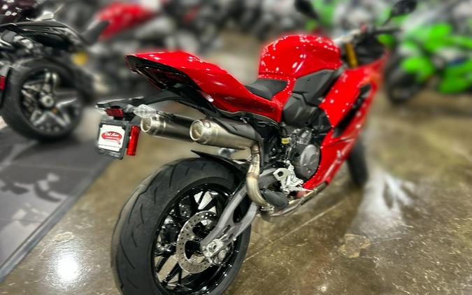 2026 Ducati PANIGALE V2 S