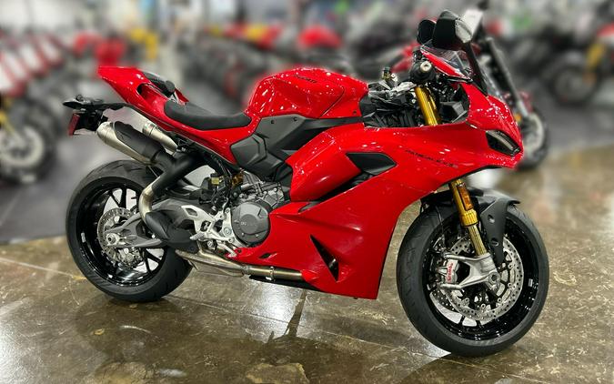 2026 Ducati PANIGALE V2 S