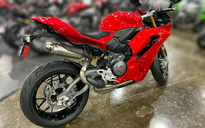 2026 Ducati PANIGALE V2 S