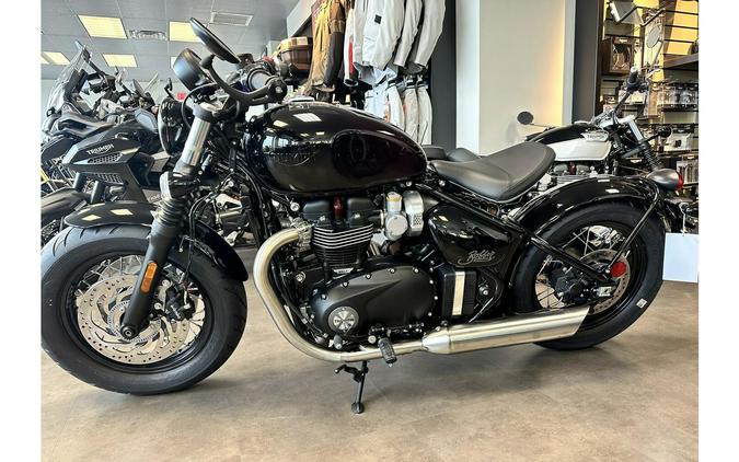 2024 Triumph BONNEVILLE BOBBER