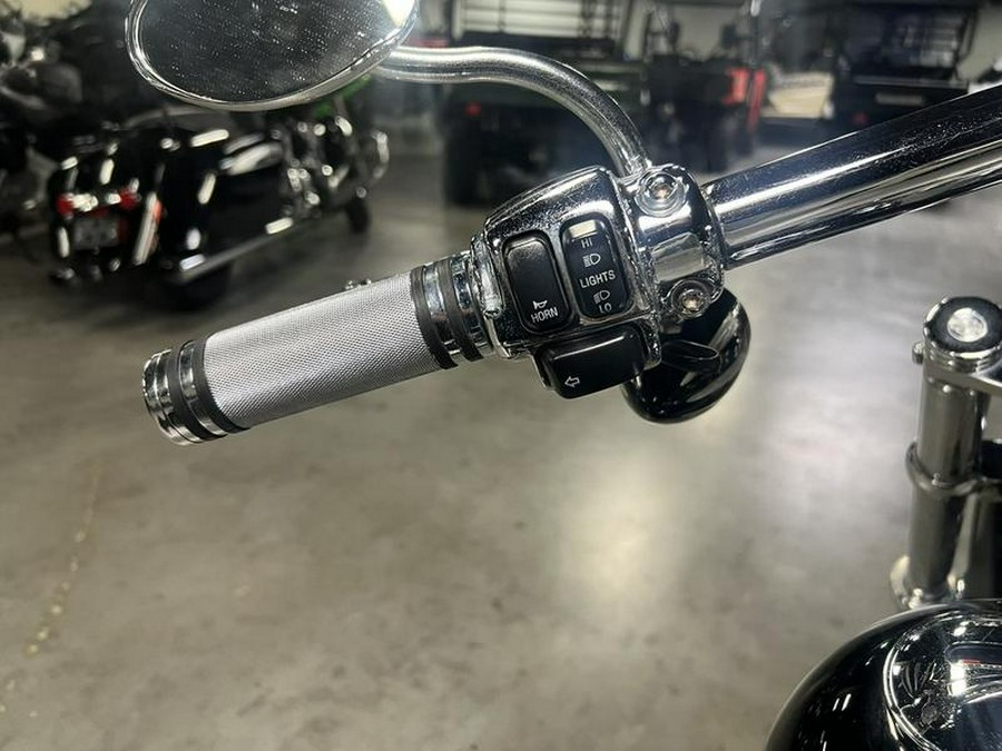 2004 THUNDERMOUNTAIN GRANITE