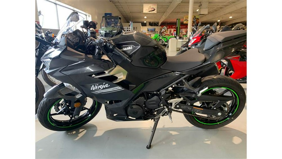 2022 Kawasaki EX400HNFNN