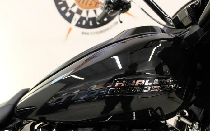 FLTRX 2024 Road Glide®