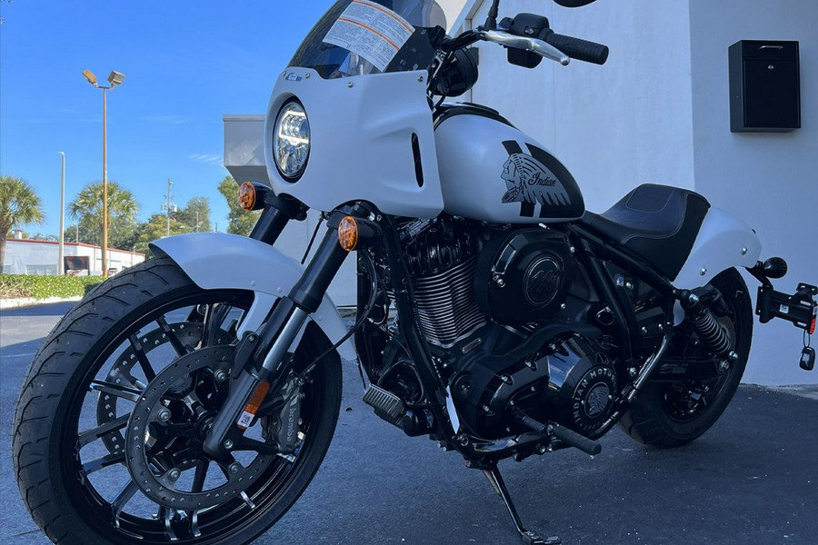 2024 Indian Motorcycle® Sport Chief Ghost White Metallic Smoke