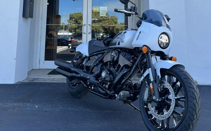 2024 Indian Motorcycle® Sport Chief Ghost White Metallic Smoke