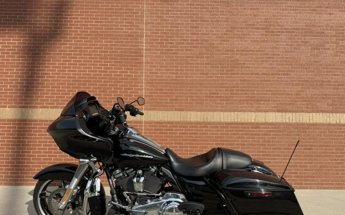2017 Harley-Davidson® Road Glide® Special Vivid Black