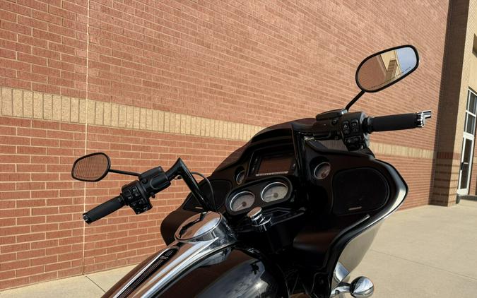 2017 Harley-Davidson® Road Glide® Special Vivid Black