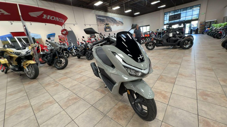 2026 Honda PCX ABS