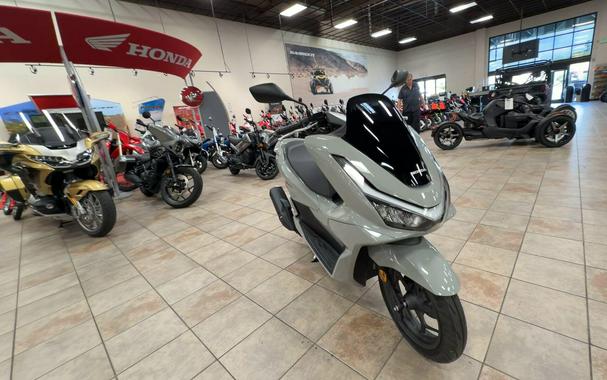 2026 Honda PCX ABS
