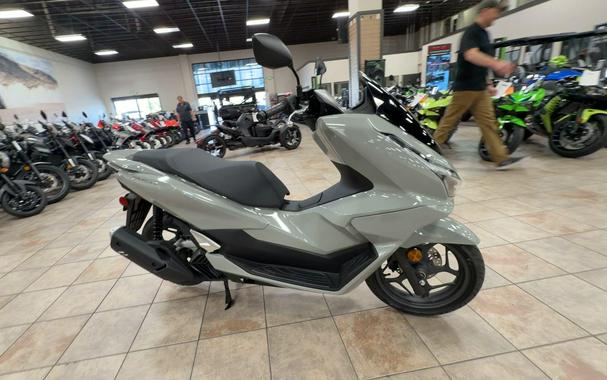 2026 Honda PCX ABS