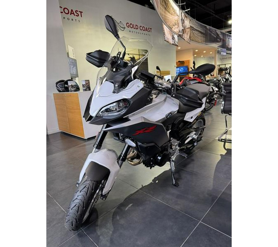 2023 BMW F 900 XR Light White