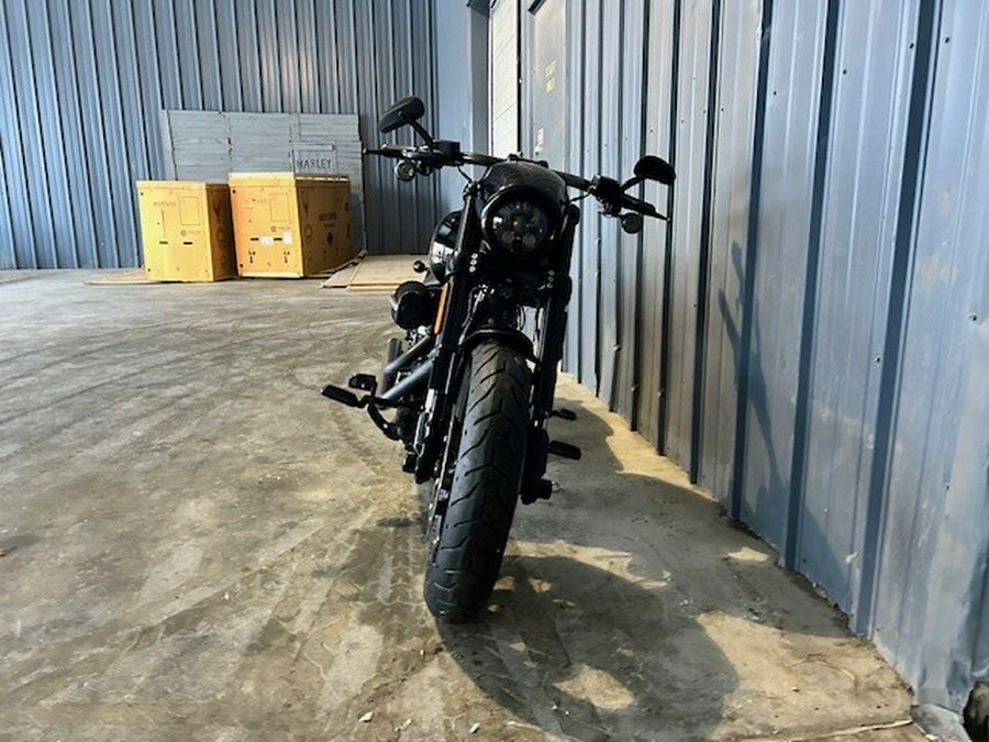 2016 Harley-Davidson® CVO™ Pro Street Breakout®