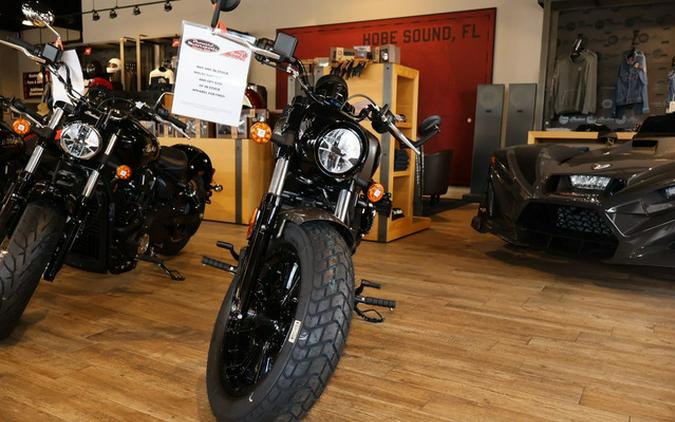 2026 Indian Scout Bobber Limited +Tech Heavy Metal Smoke