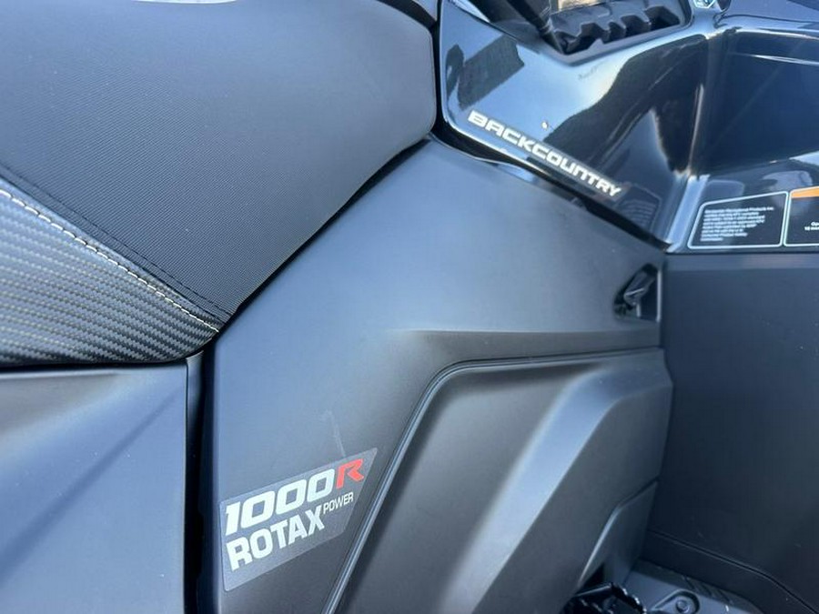 2026 Can-Am® Outlander MAX Backcountry