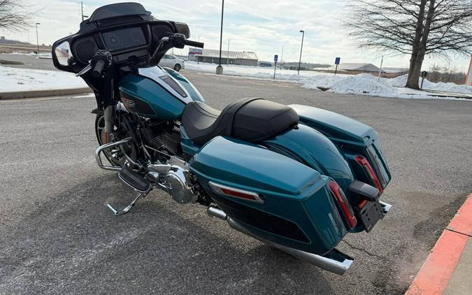 2026 Harley-Davidson® Street Glide® Teal Thunder / Vivid Black Chrome Trim