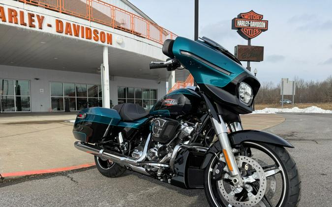 2026 Harley-Davidson® Street Glide® Teal Thunder / Vivid Black Chrome Trim