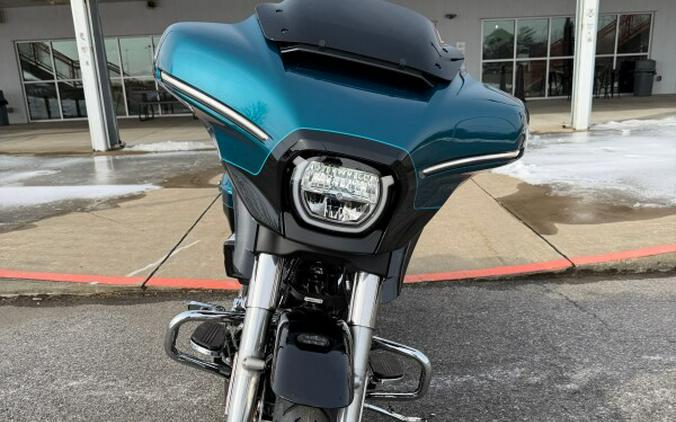 2026 Harley-Davidson® Street Glide® Teal Thunder / Vivid Black Chrome Trim