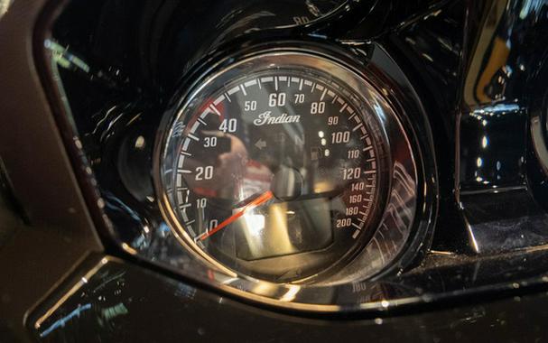2026 Indian Pursuit Limited 112 w/PowerBand Audio Silver Quartz Metallic