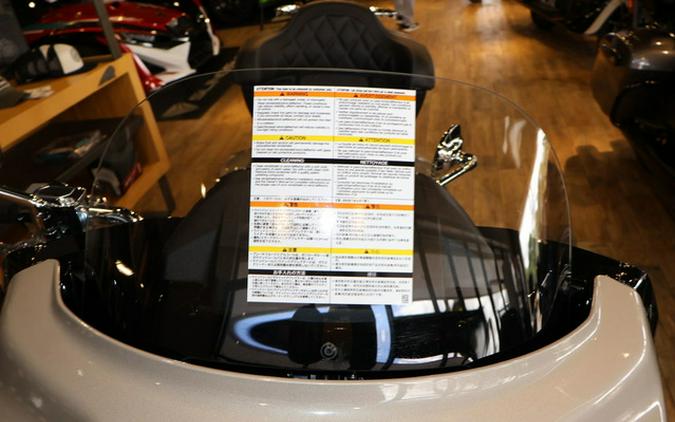 2026 Indian Pursuit Limited 112 W/Powerband Audio Black Metal