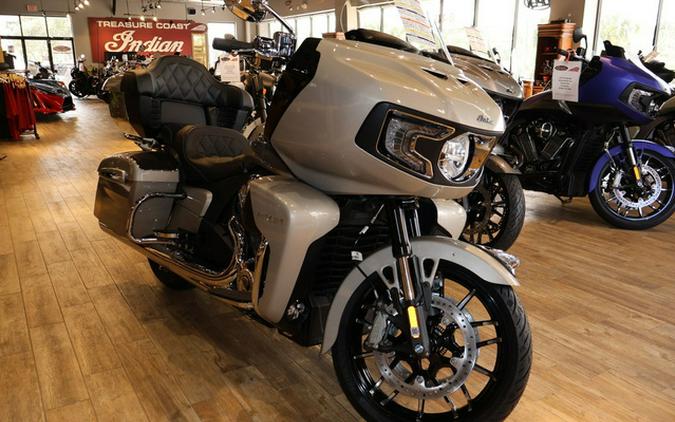 2026 Indian Pursuit Limited 112 W/Powerband Audio Black Metal