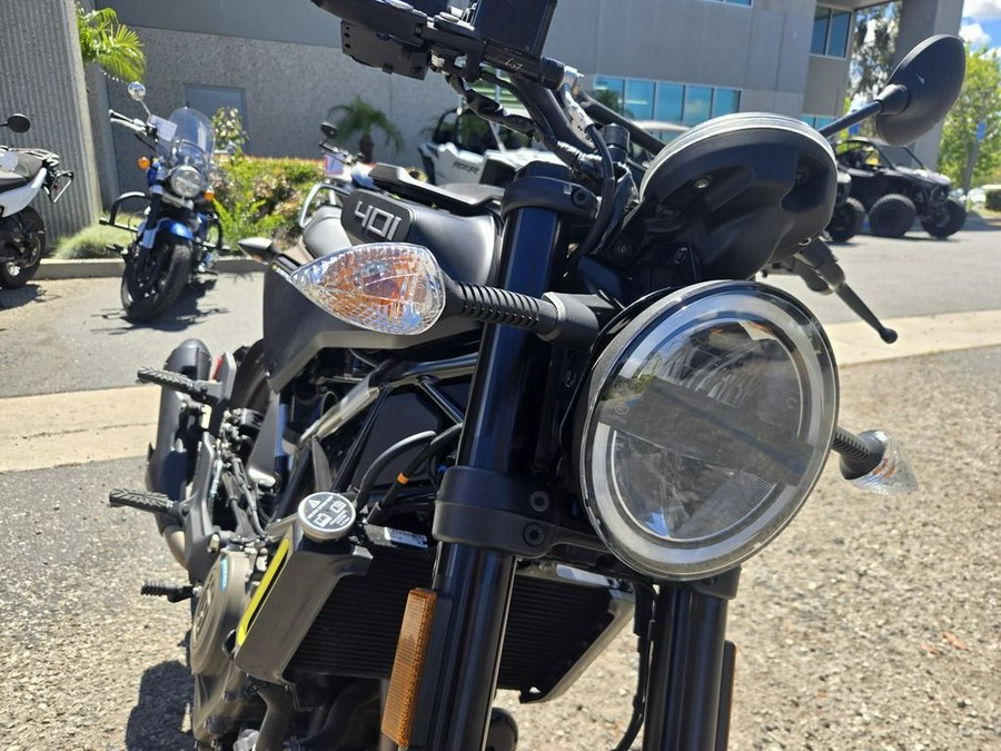 2022 Husqvarna® Svartpilen 401