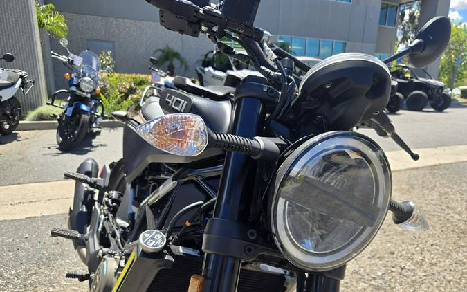 2022 Husqvarna® Svartpilen 401
