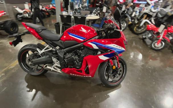 2026 Honda CBR650R E-CLUTCH