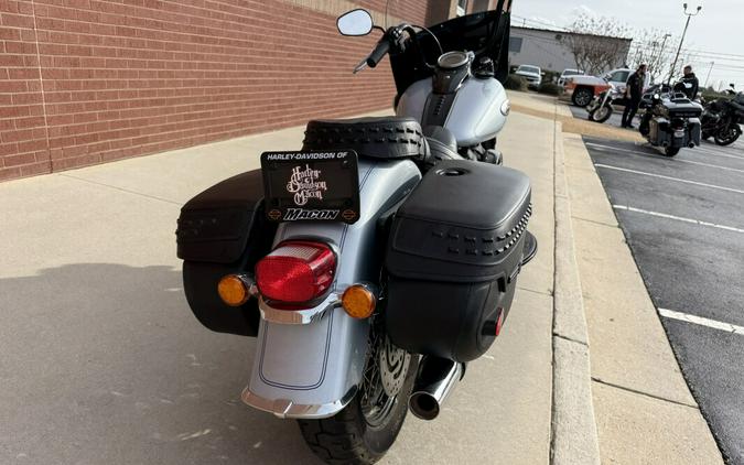 2024 Harley-Davidson® Heritage Classic Atlas Silver Metallic - Black Finish