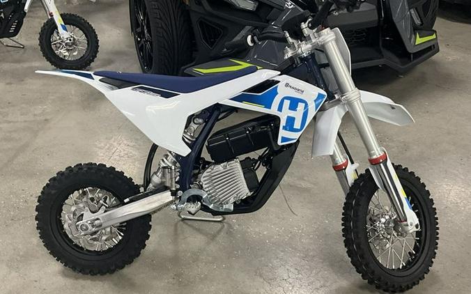 2024 Husqvarna® EE 5