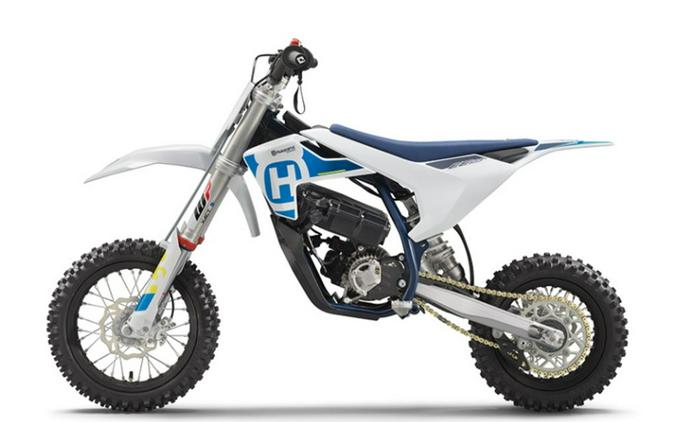 2024 Husqvarna® EE 5