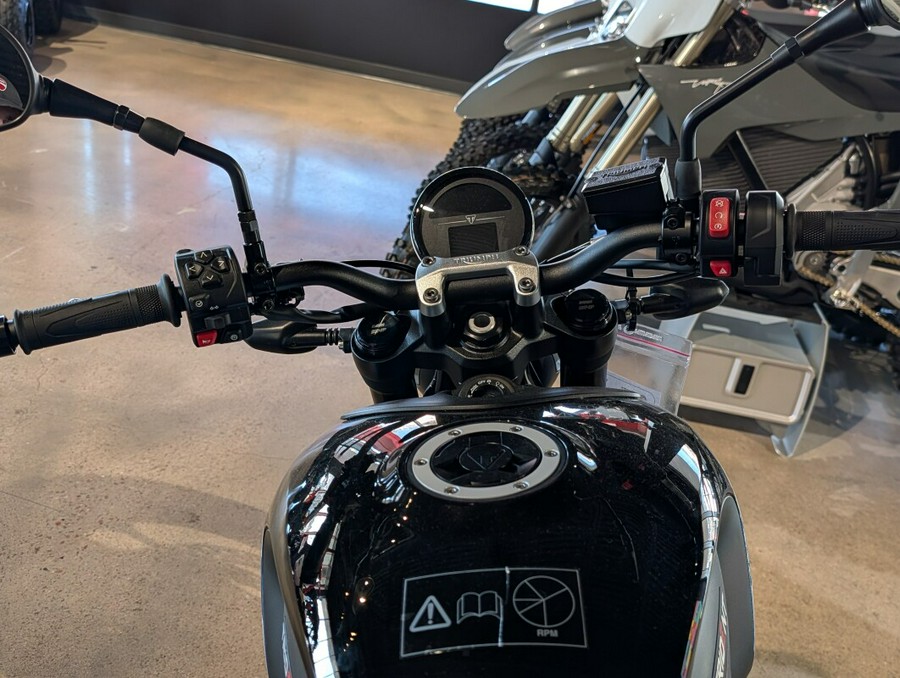 2025 Triumph Trident 660