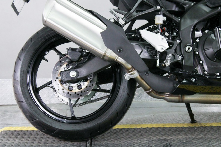 2025 Kawasaki Ninja® ZX™-4R ABS
