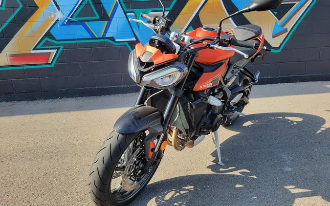 2025 Triumph Street Triple 765 R