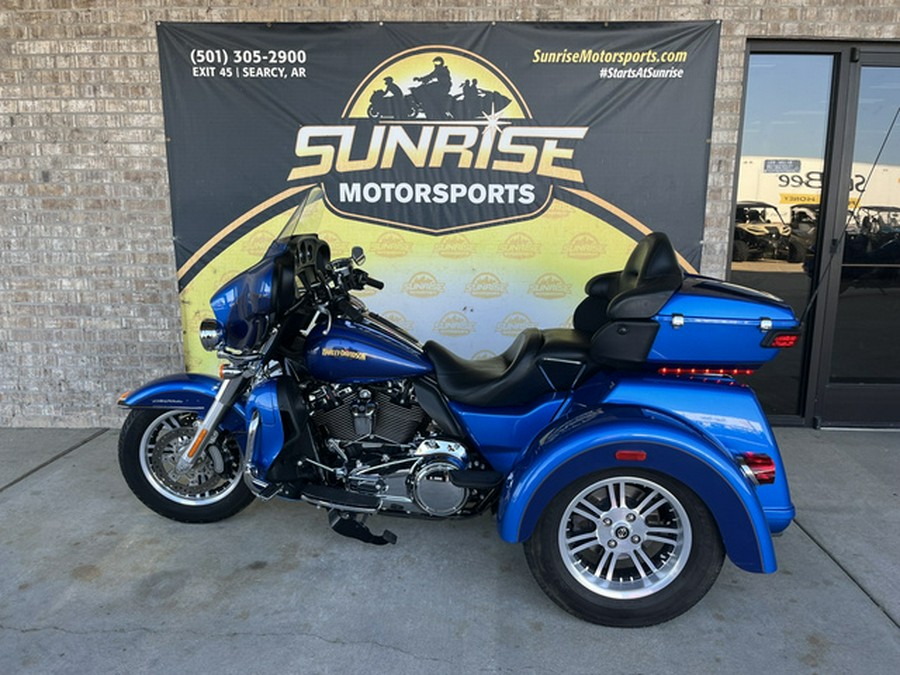 2017 Harley-Davidson Trike FLHTCUTG Tri Glide Ultra