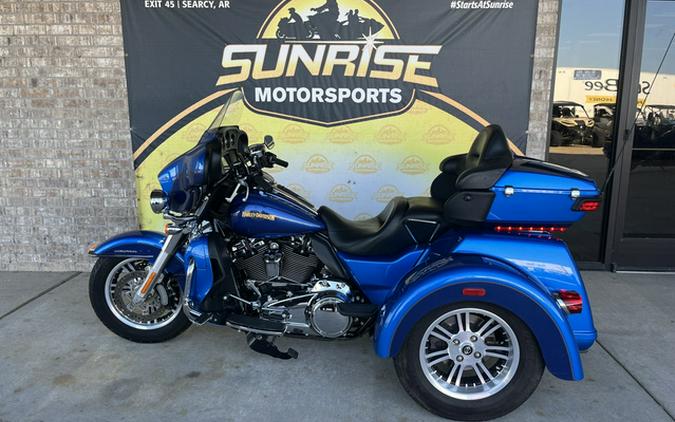 2017 Harley-Davidson Trike FLHTCUTG Tri Glide Ultra