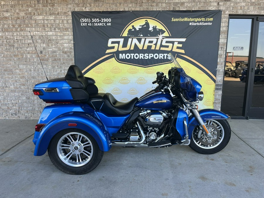 2017 Harley-Davidson Trike FLHTCUTG Tri Glide Ultra