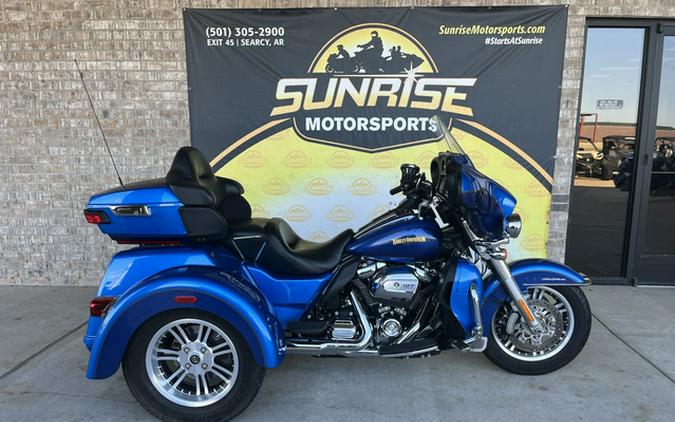 2017 Harley-Davidson Trike FLHTCUTG Tri Glide Ultra
